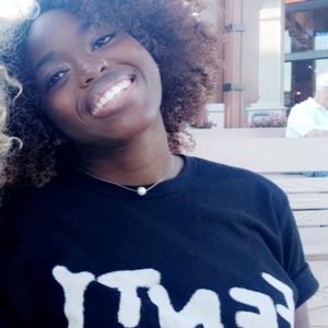 Meet your Posher, Nina